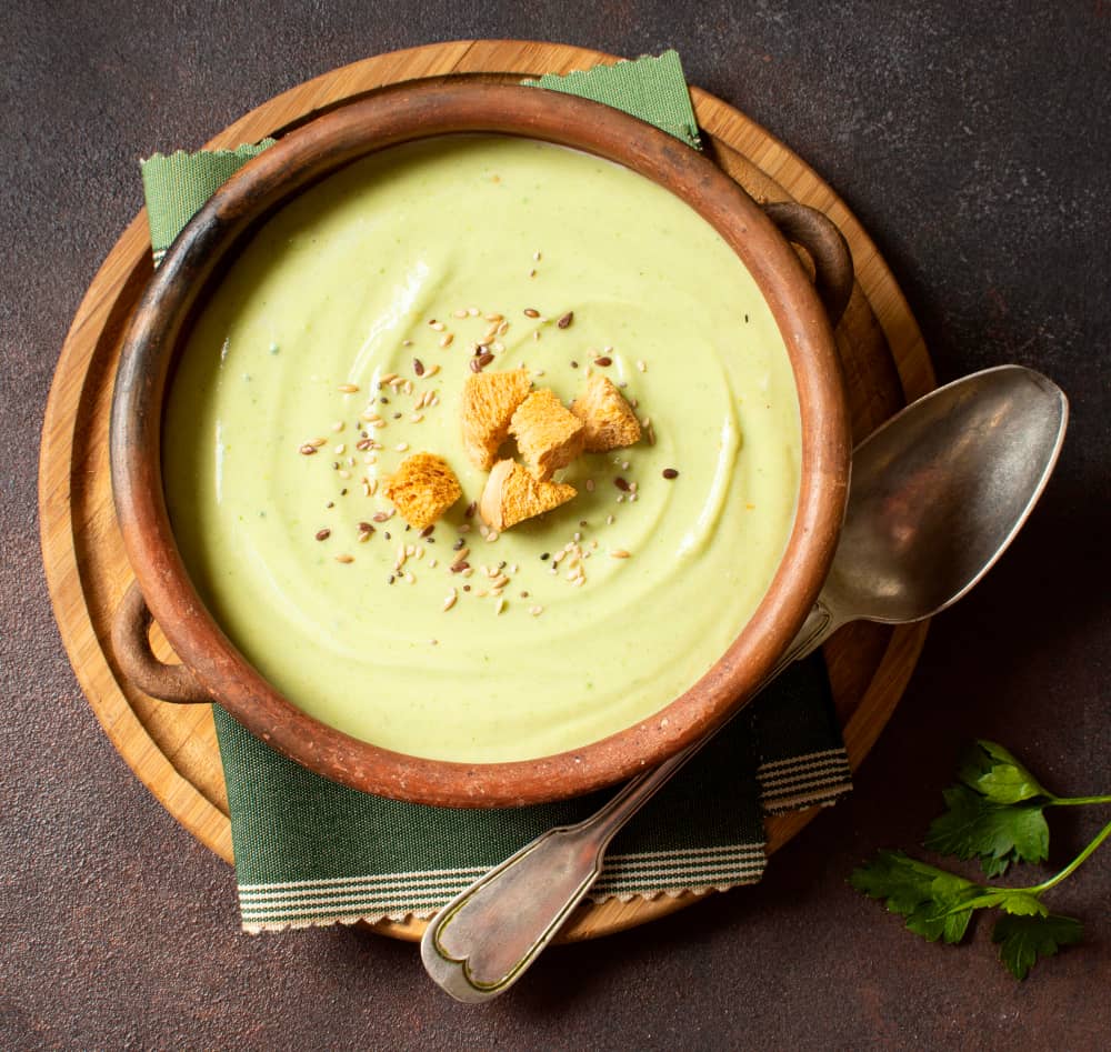 creamy vegan broccoli soup